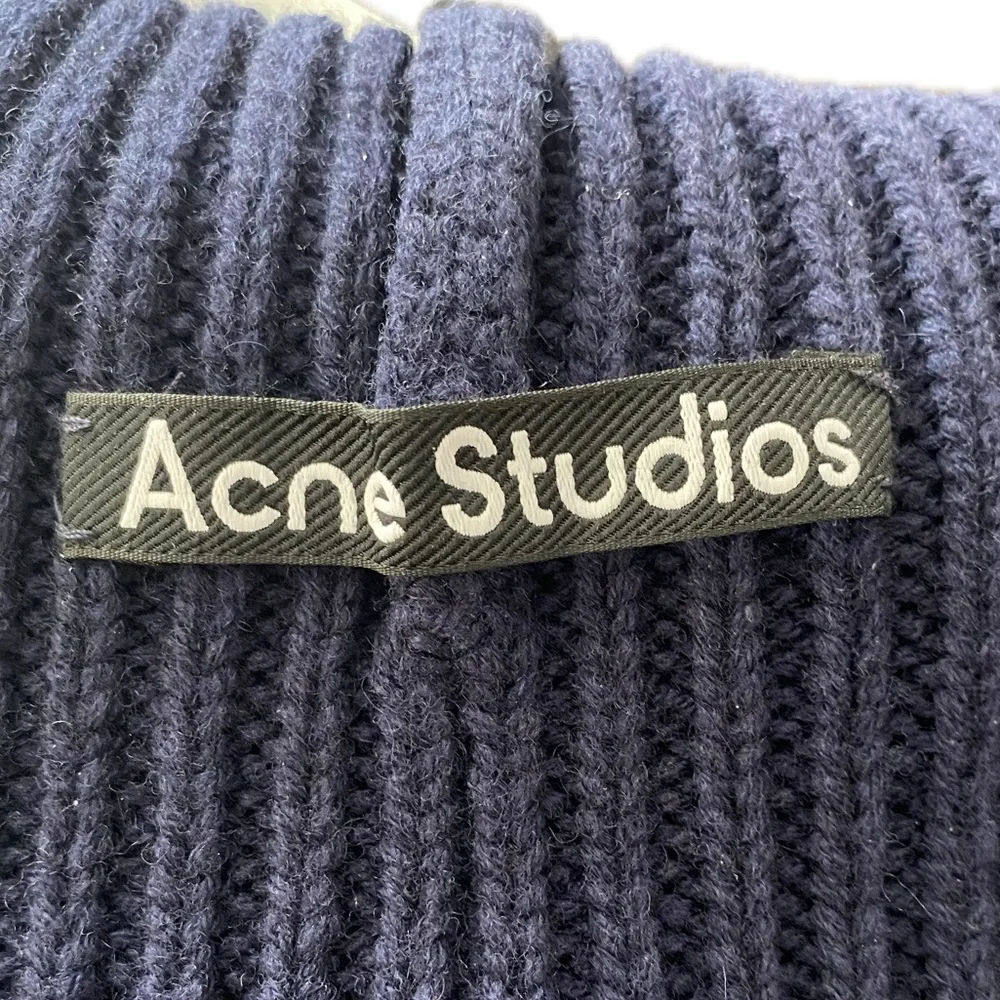 Acne Studios Pansy Face Hat - Picture 2 of 3